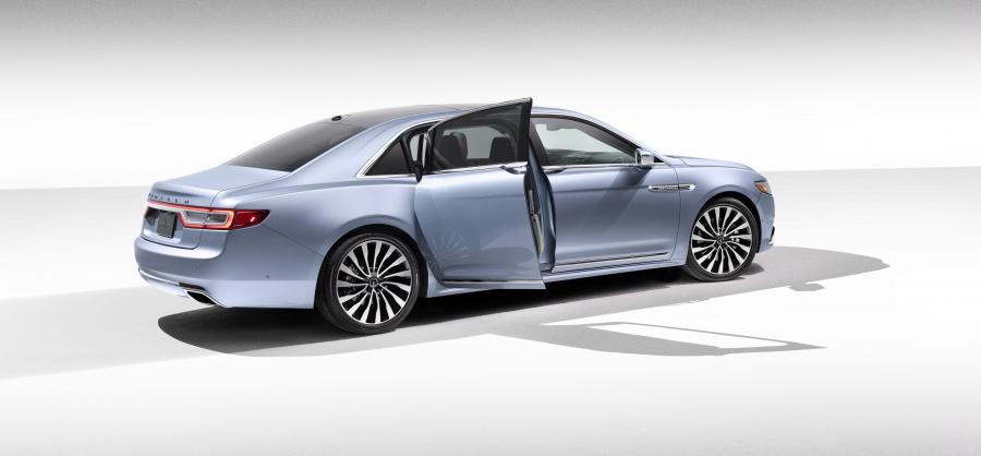  Lincoln Continental 80th Anniversary Coach Door Edition 2019 года  (фото 16 из 54)